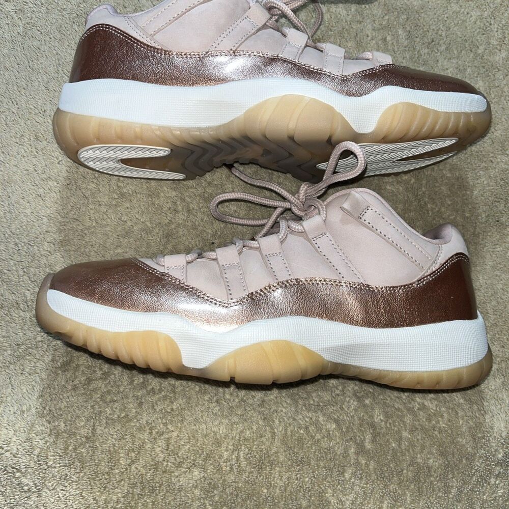 Wmns 8.5 Jordan 11 Retro Ah7860-105 Rose Gold Colorway  New With Defects